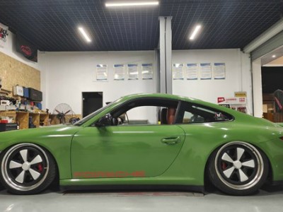 Porsche 911 aimgain super low profile