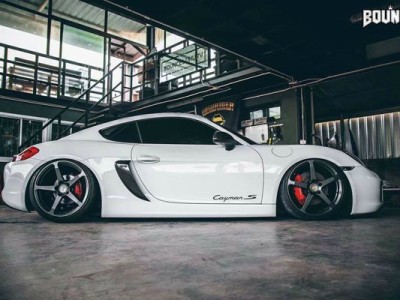 white porsche 911 aimgain extremely low profile