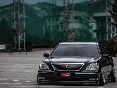 Lead the trend of modification, create a unique car! The Lexus LS 430 comes with the Aimgain modification kit for personalized interpretation
